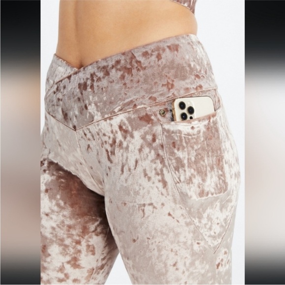 New! Fabletics 3-piece Set Crushed Velour Zip Up Hoodie/Legging/Bra-Top Sz Small - Picture 12 of 16